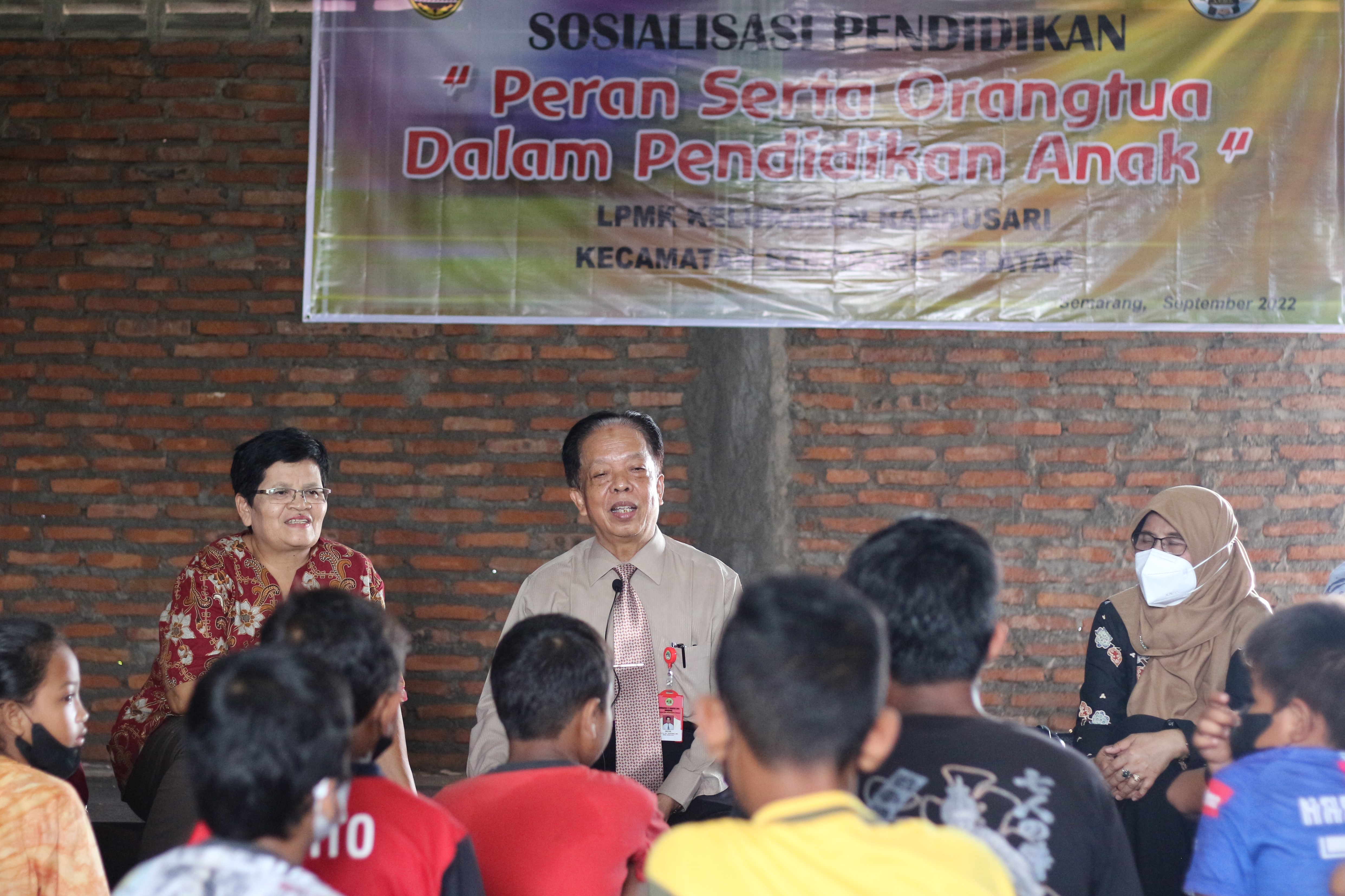 Rektor Untag Ikut Mengajar Anak Jalanan