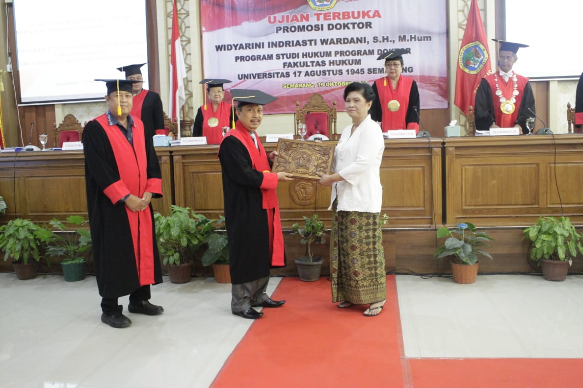 Widyarini Raih Doktor Bidang Ilmu Hukum di Program Doktor Untag Semarang.