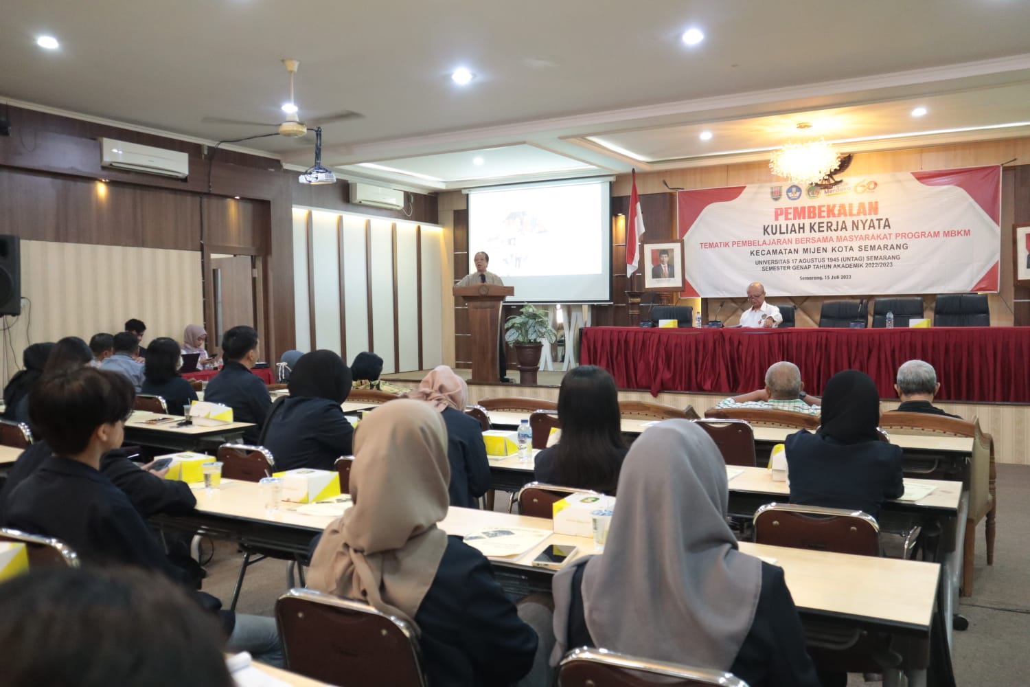 UNTAG Ajak Mahasiswa Terapkan Pemberdayaan Masyarakat saat KKN