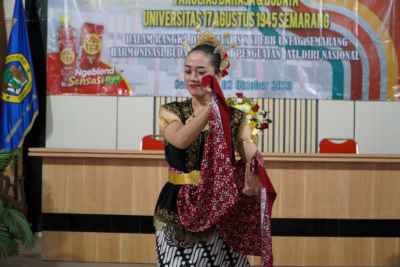Pentas Tari Lokal dan Mancanegara Warnai Dies Natalis FBB Untag ke XVI