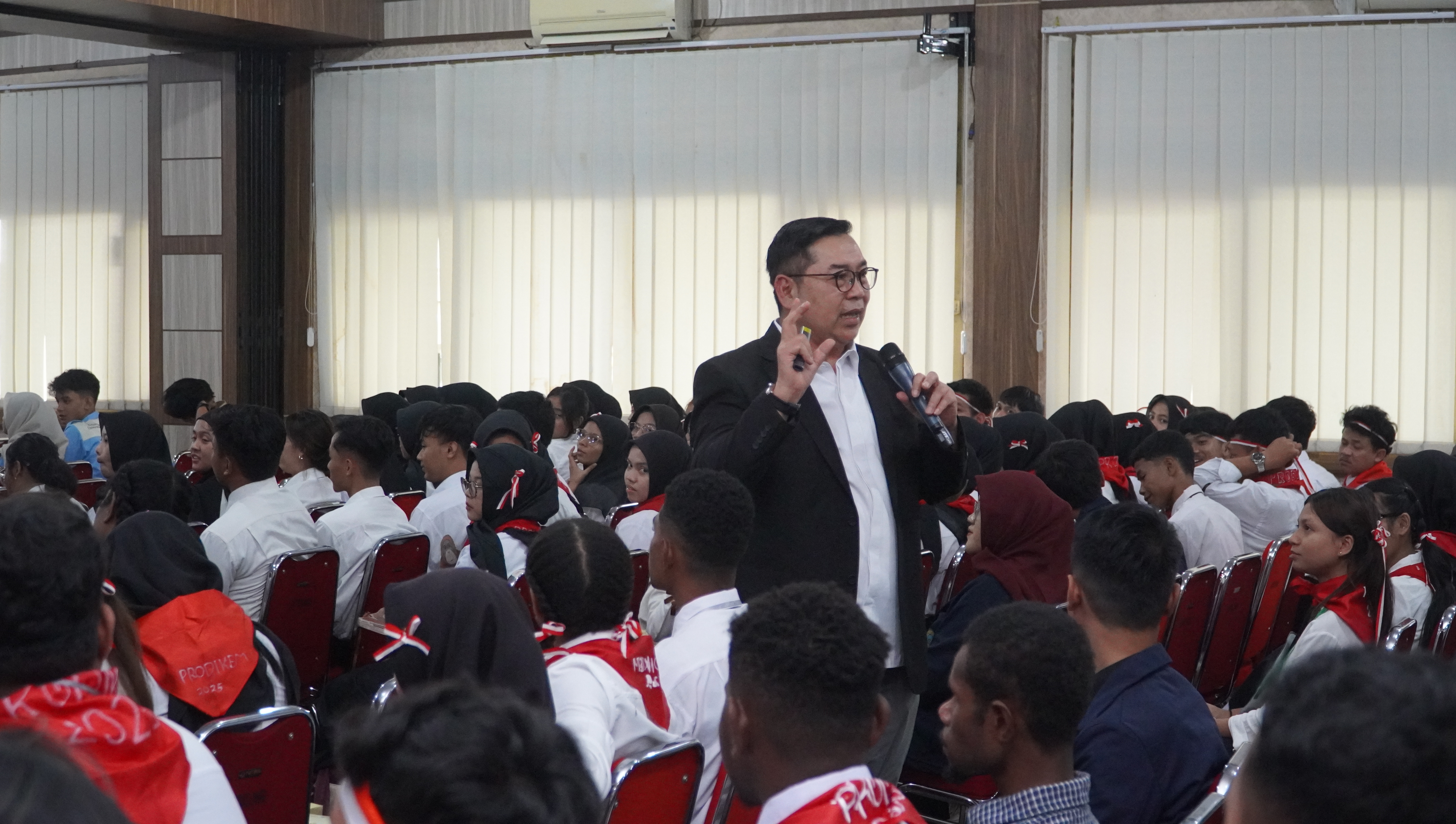 Sekjen ATVSI Bekali Mahasiswa Baru UNTAG Melek Media di Era Digital