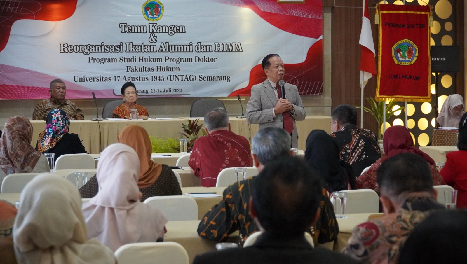 Saling Bersinergi, S3 Ilmu Hukum Untag Adakan Pertemuan Mahasiswa dan Alumni