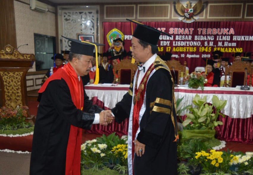 Pengukuhan Guru Besar Ilmu Hukum Prof. Dr. Edy Lisdiyono, SH, MH